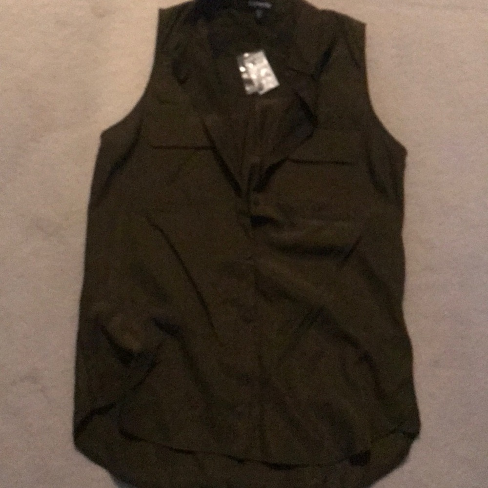 Express top. NWT